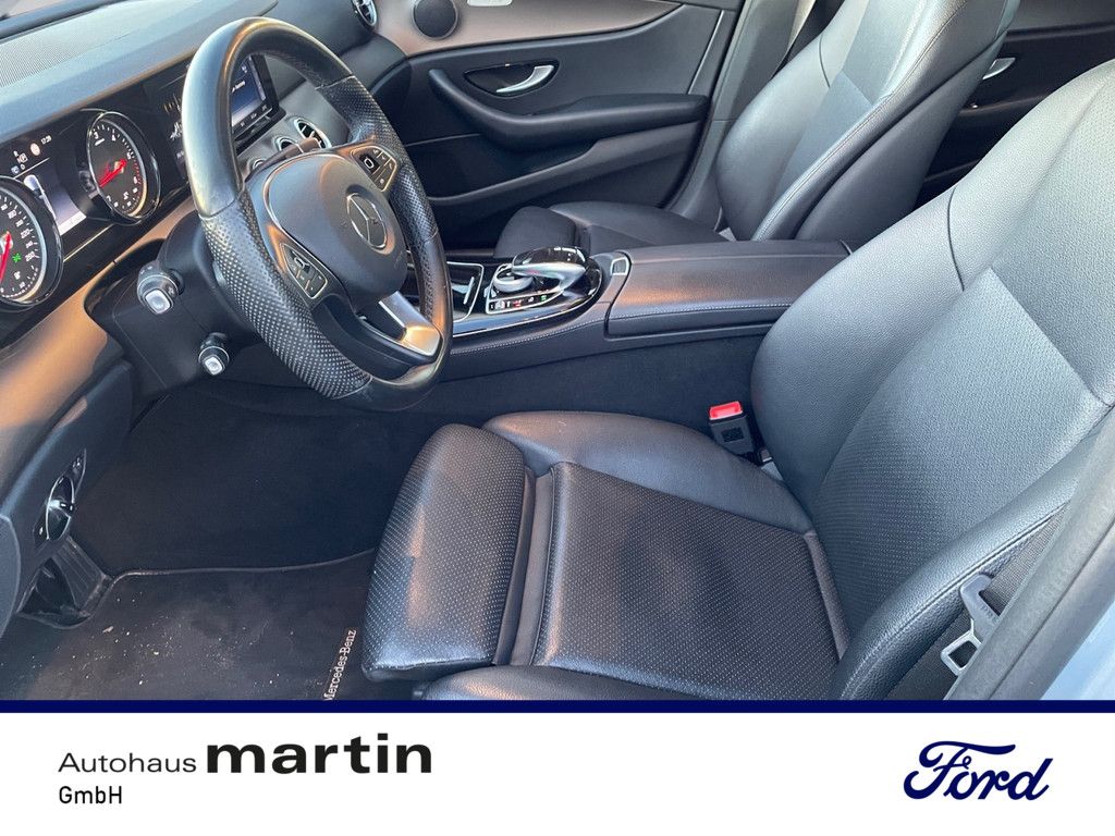 Fahrzeugabbildung Mercedes-Benz E 220 d PDC BT SHZ PTS 360° NAVI STANDHEIZUNG