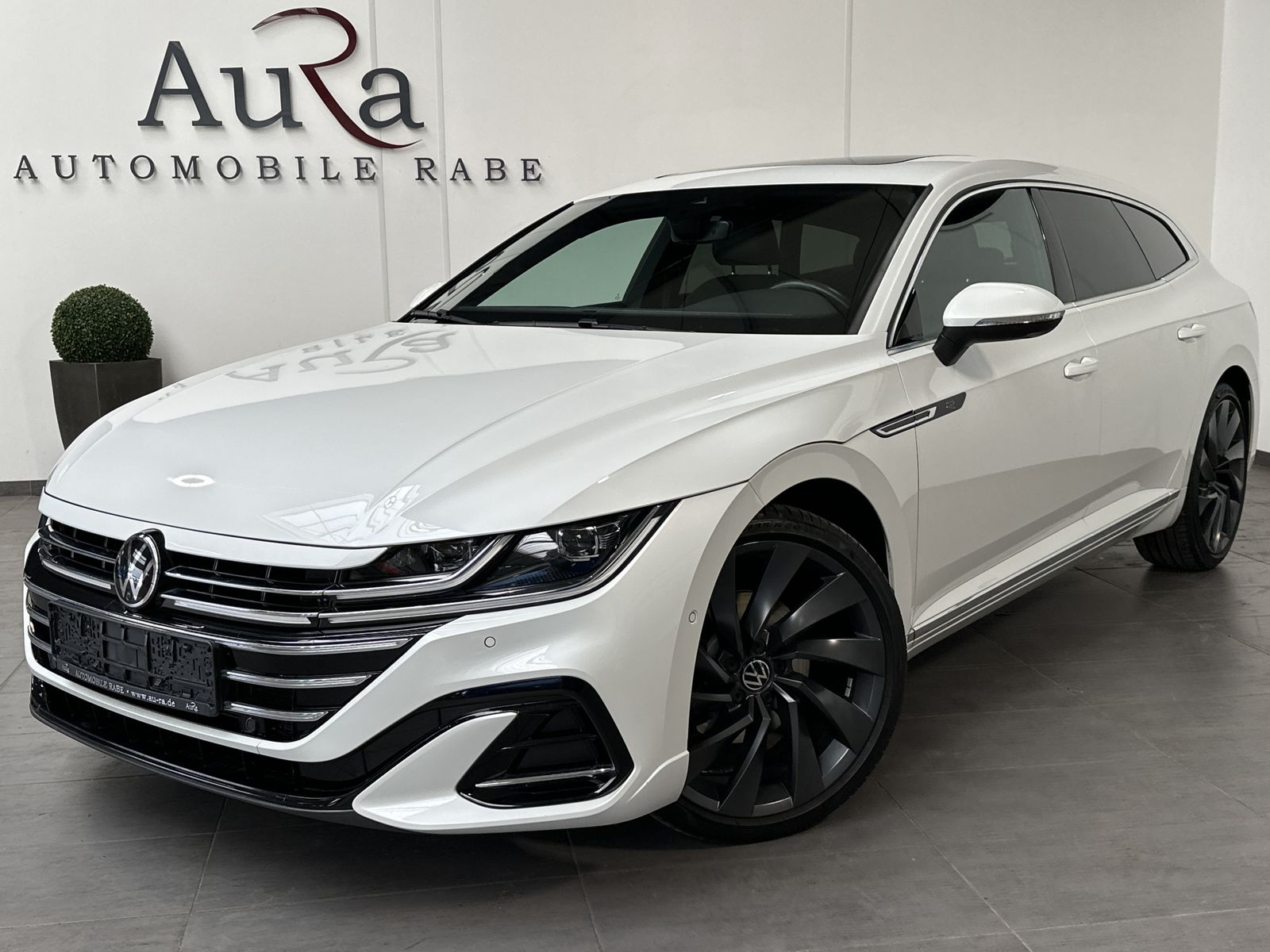 Fahrzeugabbildung Volkswagen Arteon R-Line NAV+MATRIX+PANO+ACC+AHK+360°+20ZO