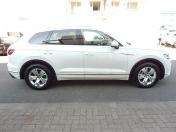 Volkswagen Touareg - 7