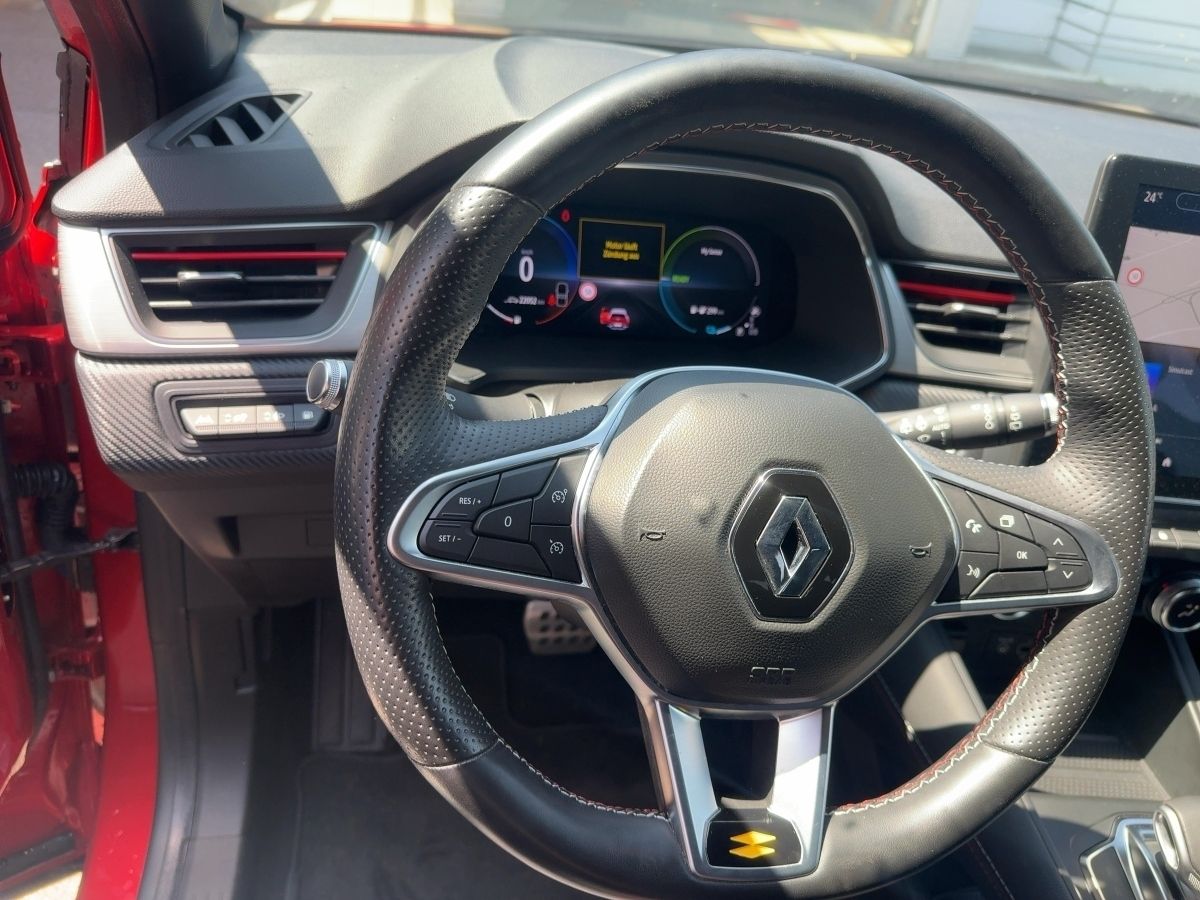 Fahrzeugabbildung Renault Captur R.S. LINE E-TECH Plug-in 160