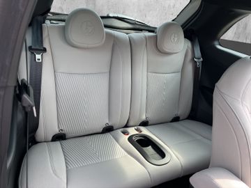 Fiat 500E Giorgio Armani Collector's Edition