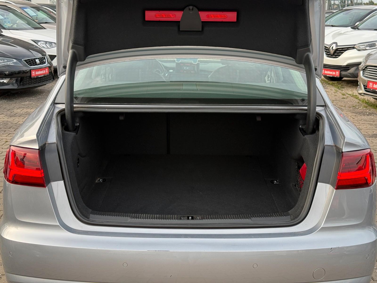 Audi A6 Limousine 2.0 TDI ultra*AUTOMATIK*VOLL-LEDER*