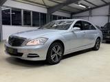 Mercedes-Benz S 400 Hybrid L / Schofför Paket / TÜV NEU - silberne Mercedes-Benz S 400