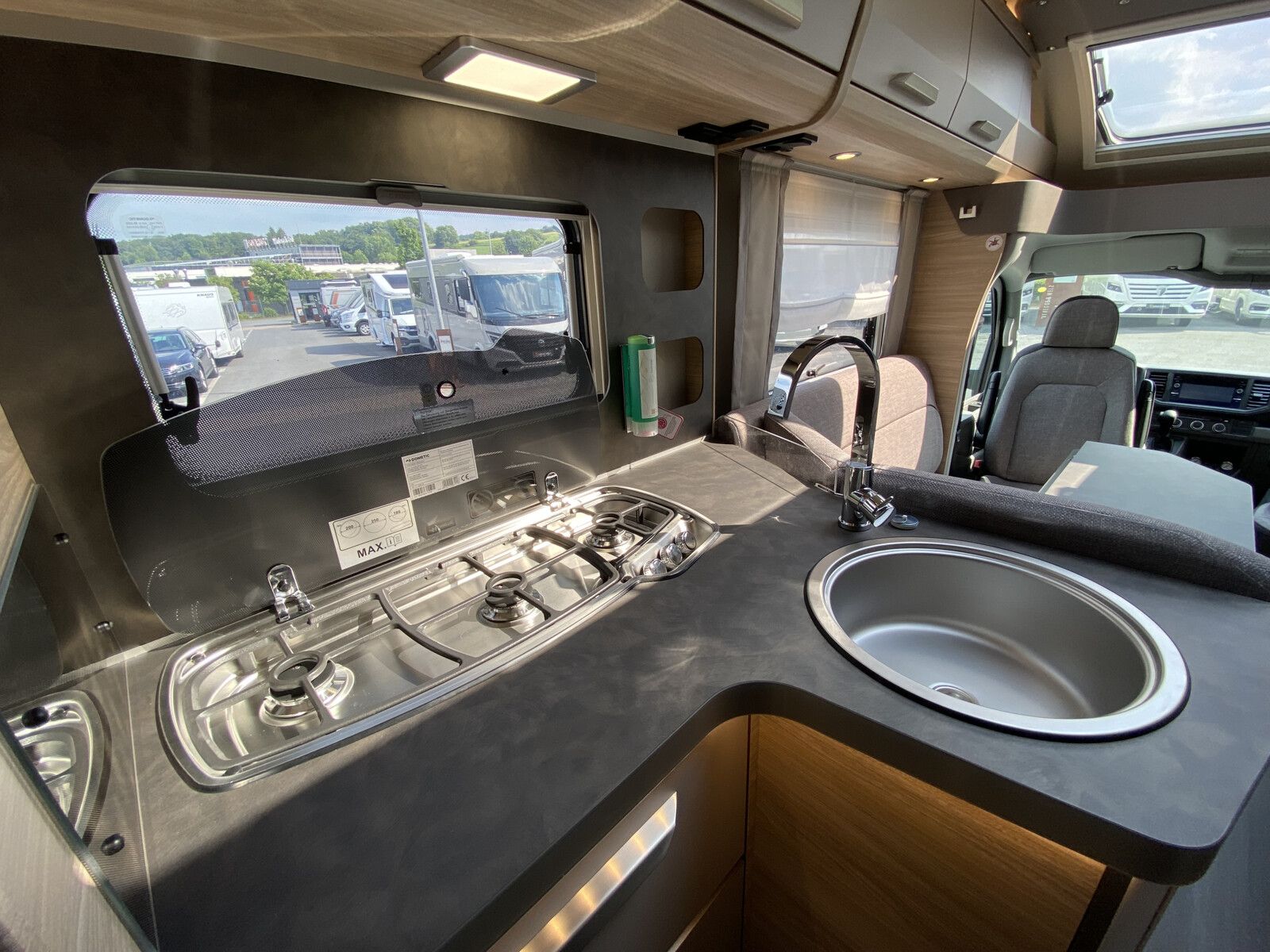 Fahrzeugabbildung Knaus Van TI PLUS PLATINUM SELECTION 700 LF Allrad,AHK