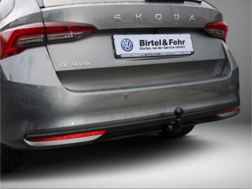 Skoda Octavia Combi Selection 2.0 TDI DSG AHK Kamera L