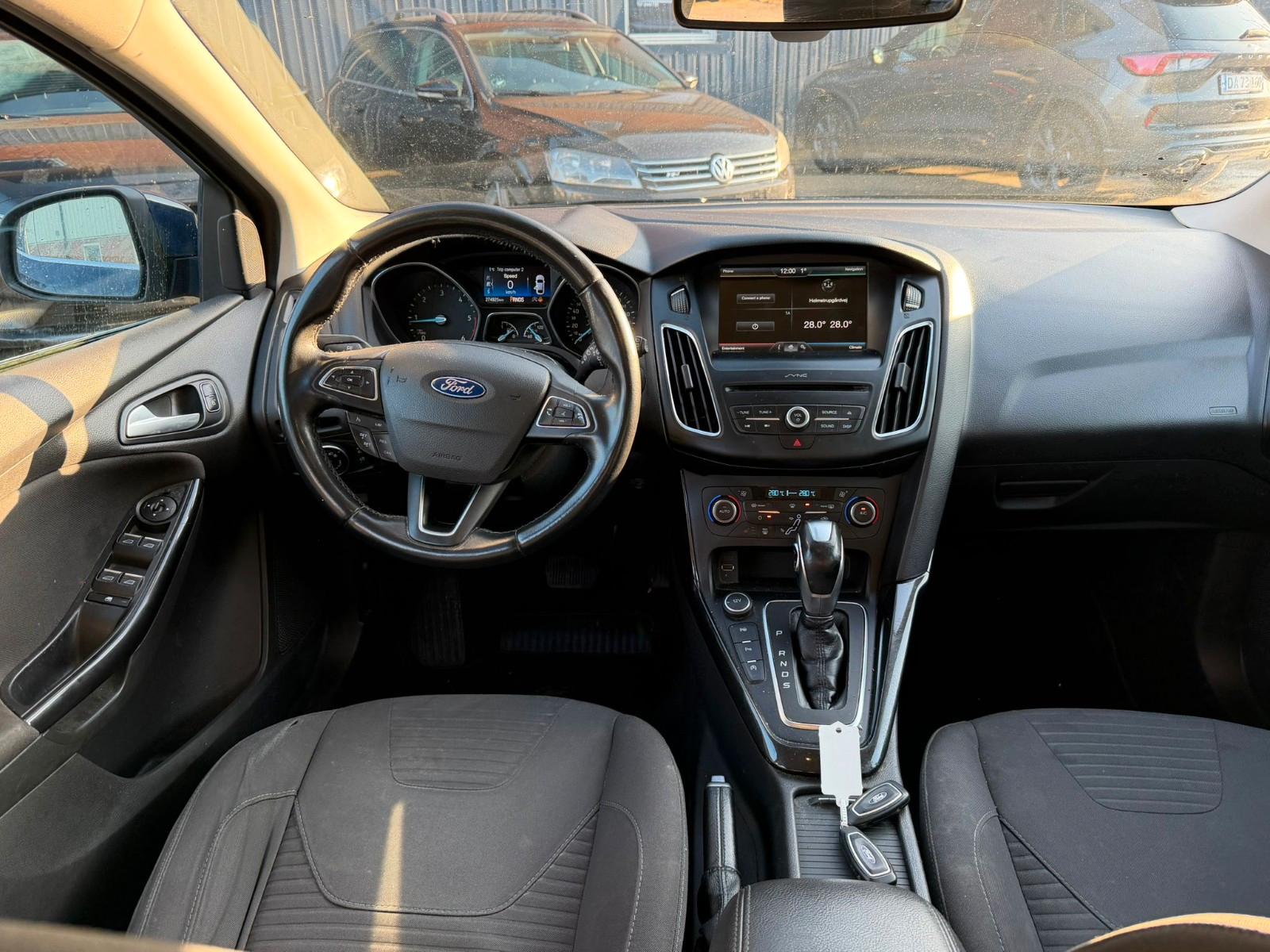 Ford Focus 2015 — photo 9