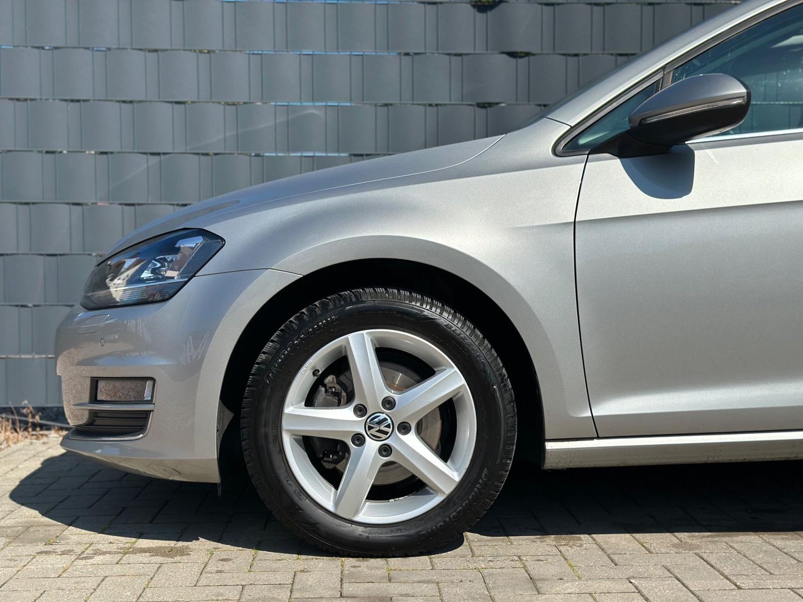 Volkswagen Golf VII Variant 1.4 TSI Highline Kamera Pano 