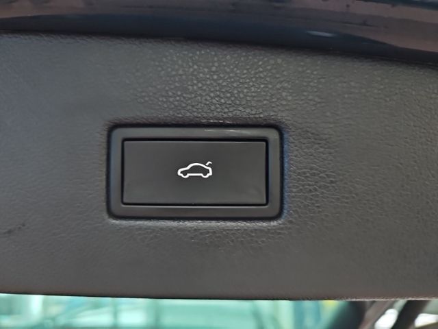 Fahrzeugabbildung Volkswagen Tiguan 1.5 TSI DSG Life AHK RFK El.HECKKL. APP S