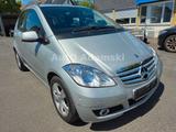 Mercedes-Benz A 180 Autotronic Avantgarde Parkassistent 63tkm - Mercedes-Benz A 180: Avantgarde