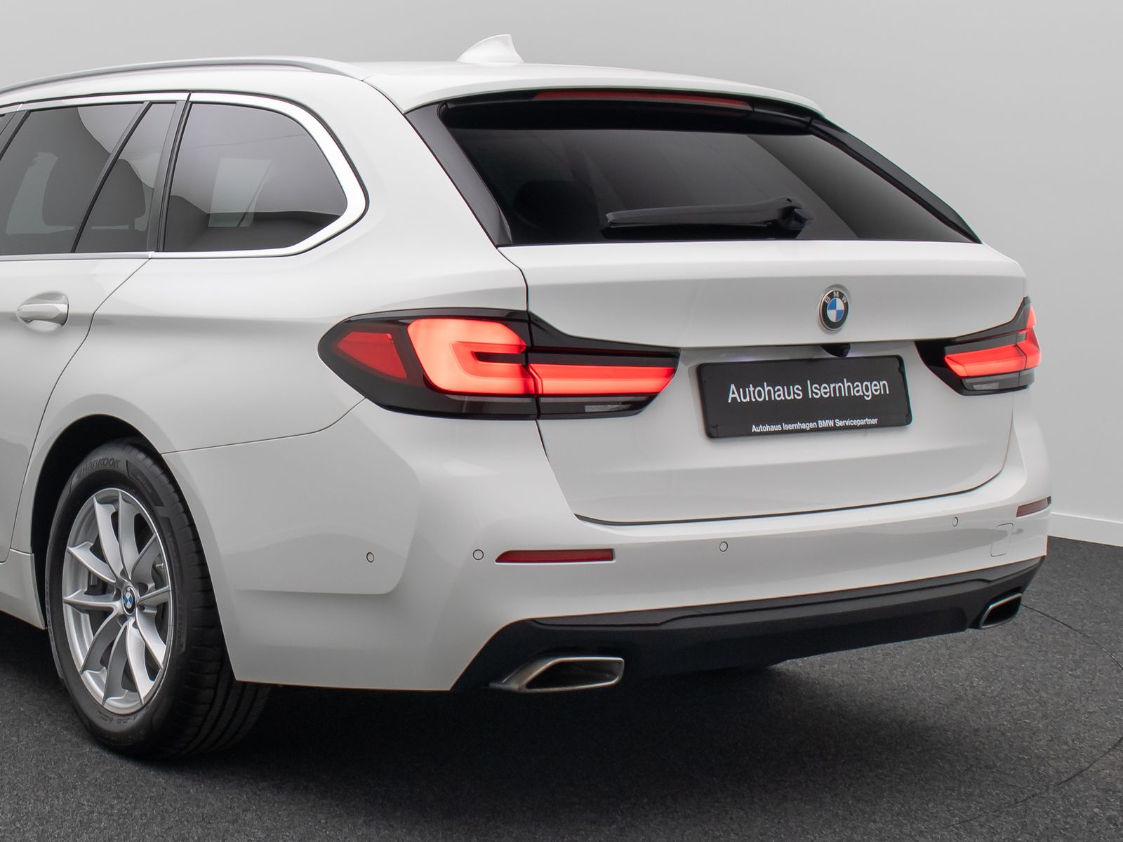 Fahrzeugabbildung BMW 520d xD Alarm DAB Kamera HiFi Belüftung Komfort
