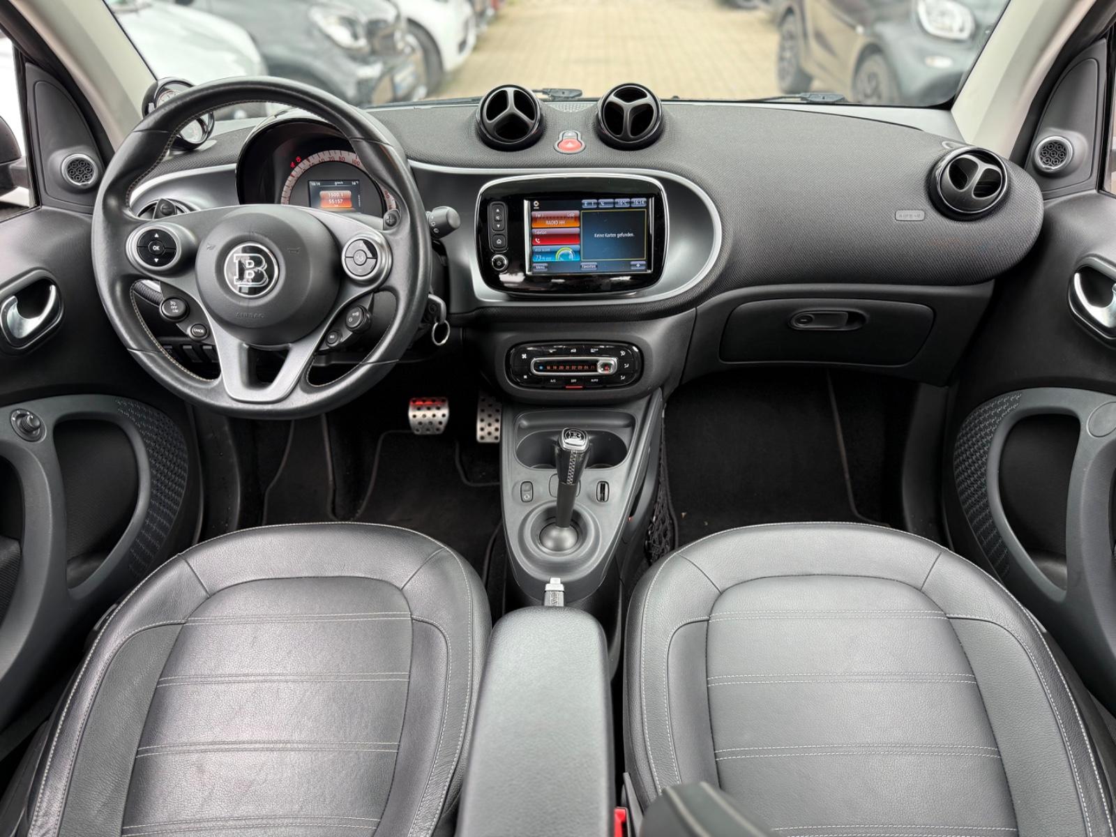Smart ForTwo BRABUS*JBL*PANORAMA*KAMERA*NAVI*AMBIENTE*