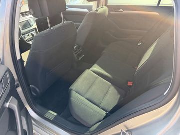 Volkswagen Passat Variant - 9