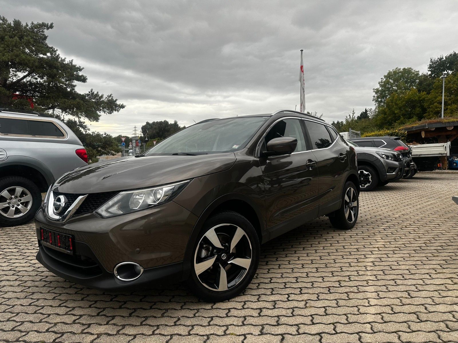 Fahrzeugabbildung Nissan Qashqai N-Connecta, AHK, Sitzheizung, wenig KM