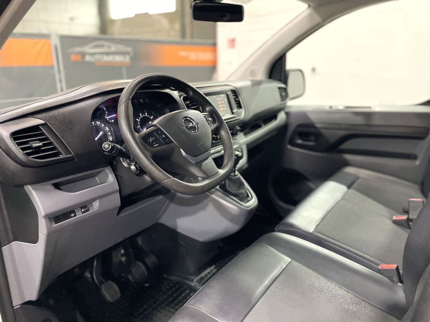 Fahrzeugabbildung Opel Vivaro Edition L(L3) Sortimo#Kamera#Klima#Totwin