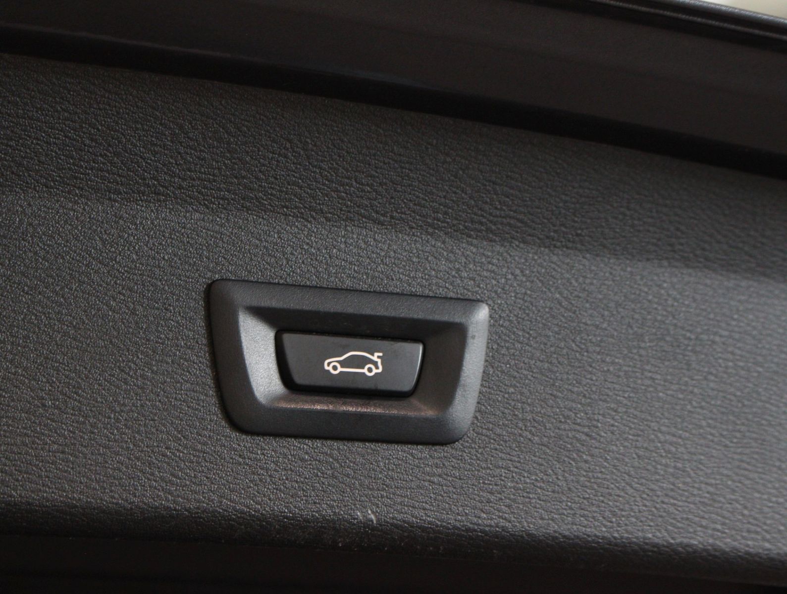 Fahrzeugabbildung BMW X1 xDrive20i M Sport *1.Hand*HUD*Kamera