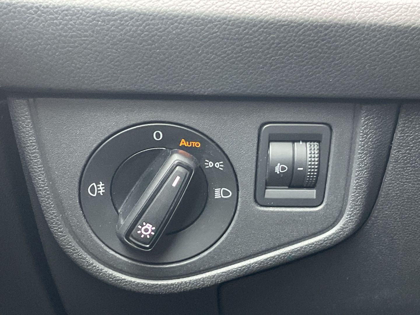 Polo 1.0 TSI DSG Move AHK/Kamera/ACC/Navi/App-Co