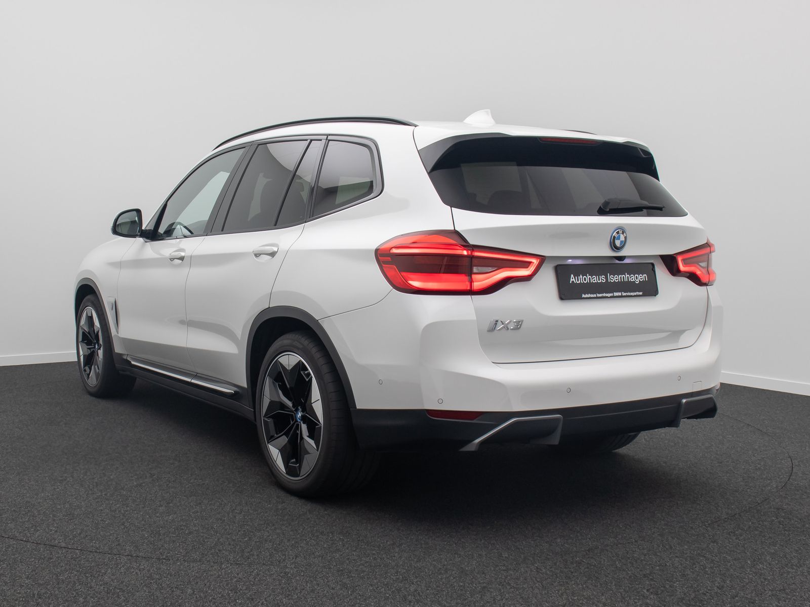 Fahrzeugabbildung BMW iX3 IMPRESSIVE AKH Alarm 360°HUD DAB Panoram 20"