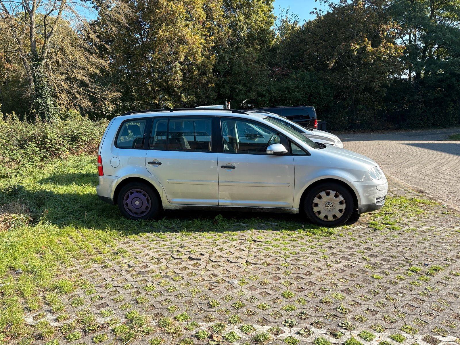Volkswagen Touran 2005 — engine