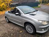 Peugeot 206 C Cabrio 1.6 - Peugeot 206 mit Benzin-Antrieb: Cabrio, 1.6