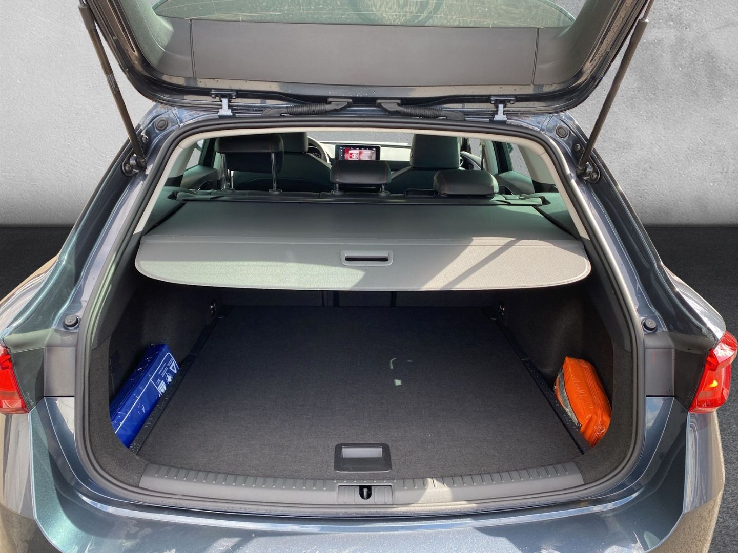 Fahrzeugabbildung SEAT Leon Sportstourer FR 2.0 TDI EU6d Navi Digitales
