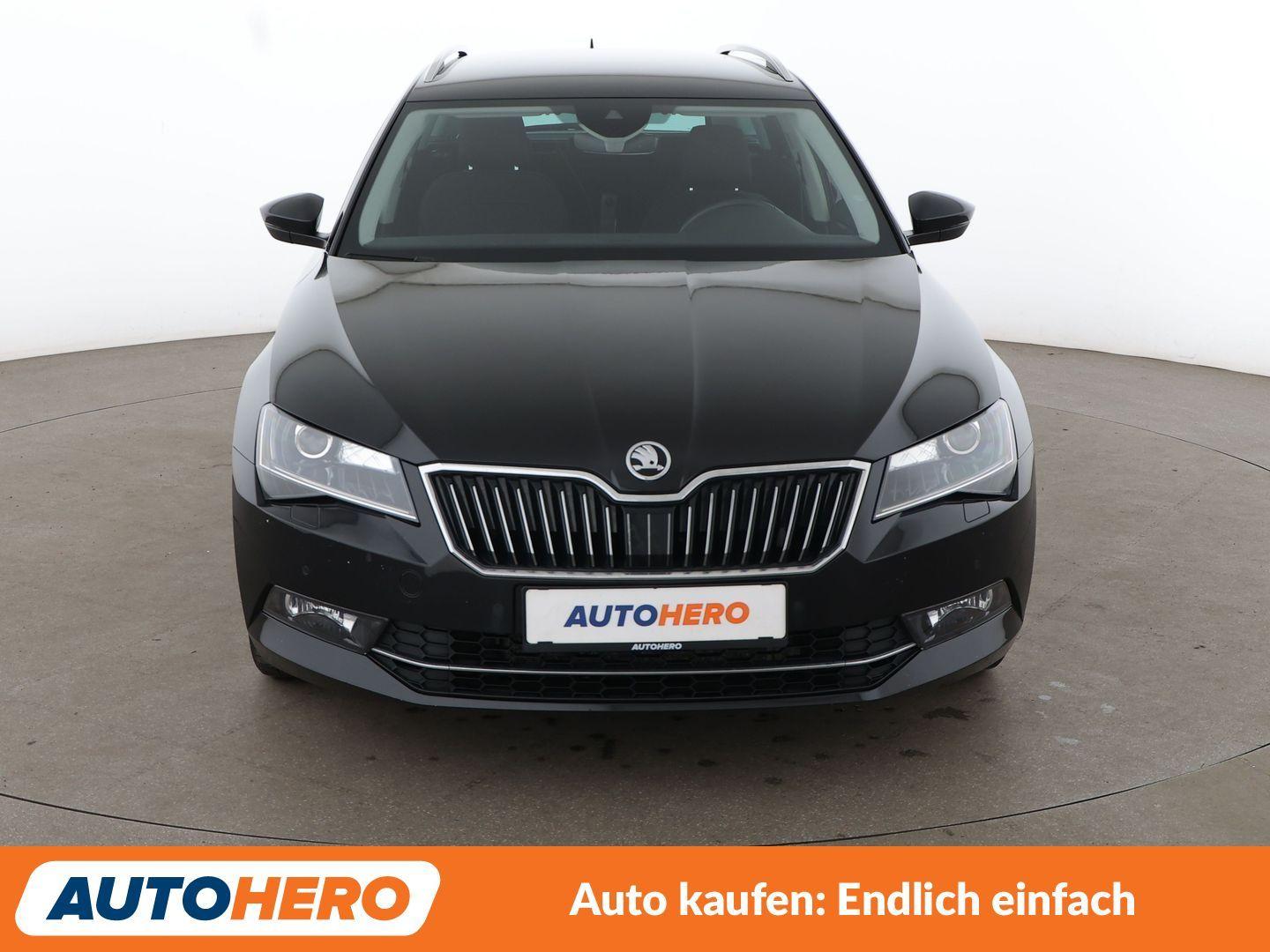 Skoda Superb 2.0 TDI Style Aut.*XENON*ACC*PDC*SHZ*