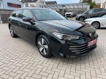 Volkswagen Passat 1.5 eTSI Business /AHK/Navi/RFK360°