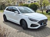 Hyundai i30 1.5 Prime Garantie|PANO|LED|CAM  - Hyundai i30 Prime mit Hybrid-Antrieb (Benzin/Elektro)