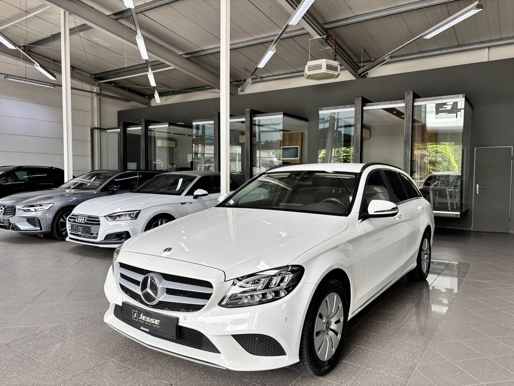 Image of Mercedes-Benz C 180