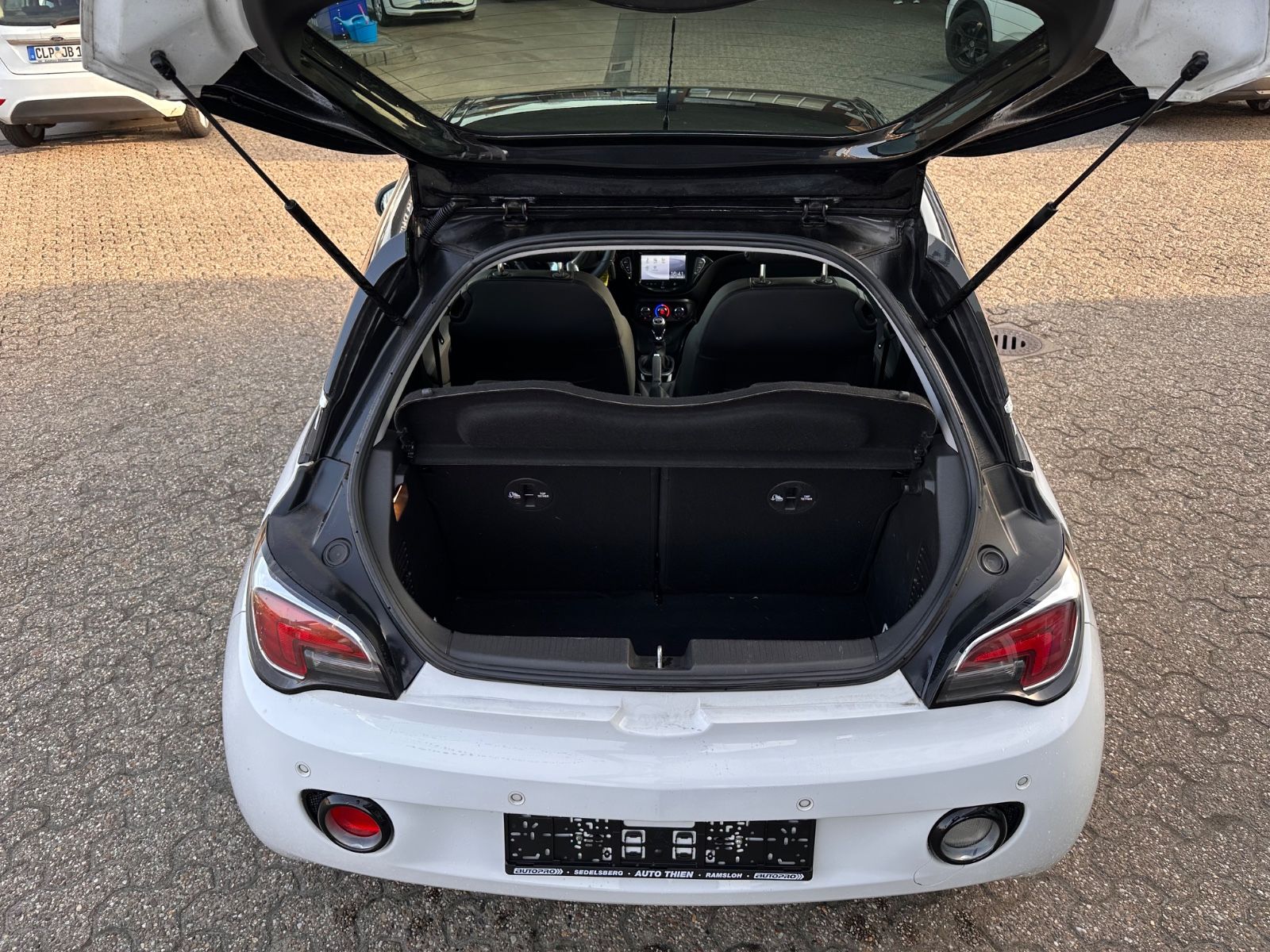 Fahrzeugabbildung Opel Adam Jam 1.4 GJR/GRA/PDC/BT/Sitzhzg/Lenkradhzg