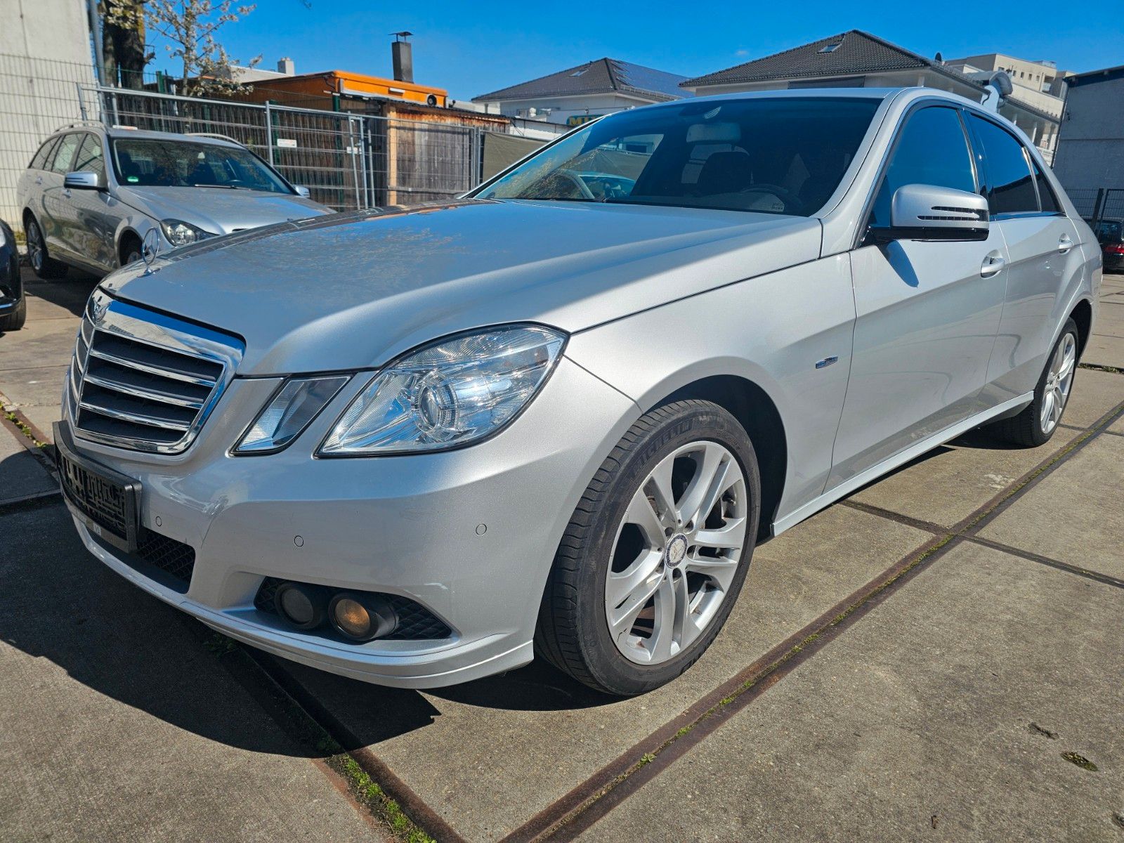 Mercedes E 200 - 1