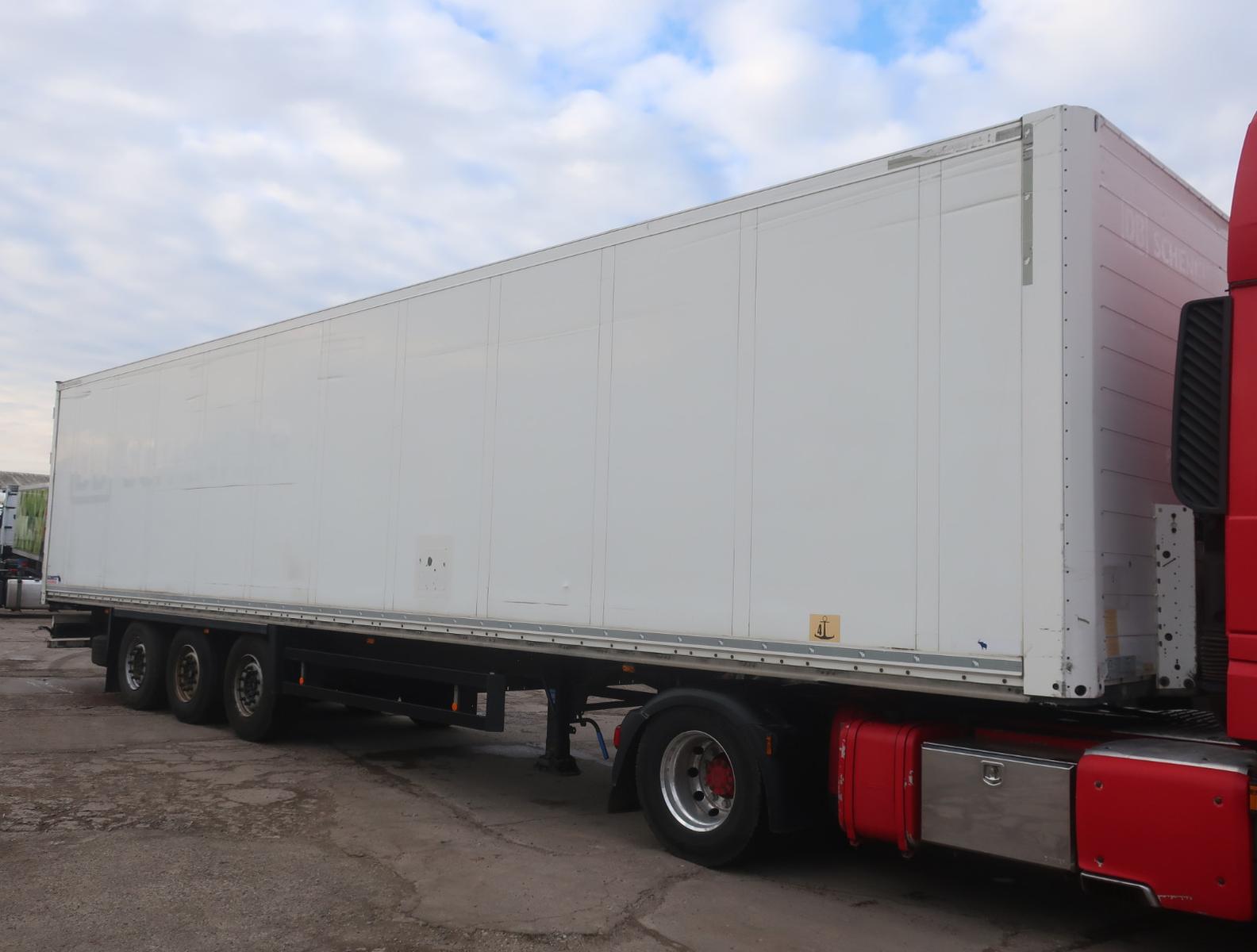 Schmitz Cargobull ca.91m³ FP25 Express Doppelstock Loch/Schlitz