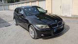 BMW 318i Touring -