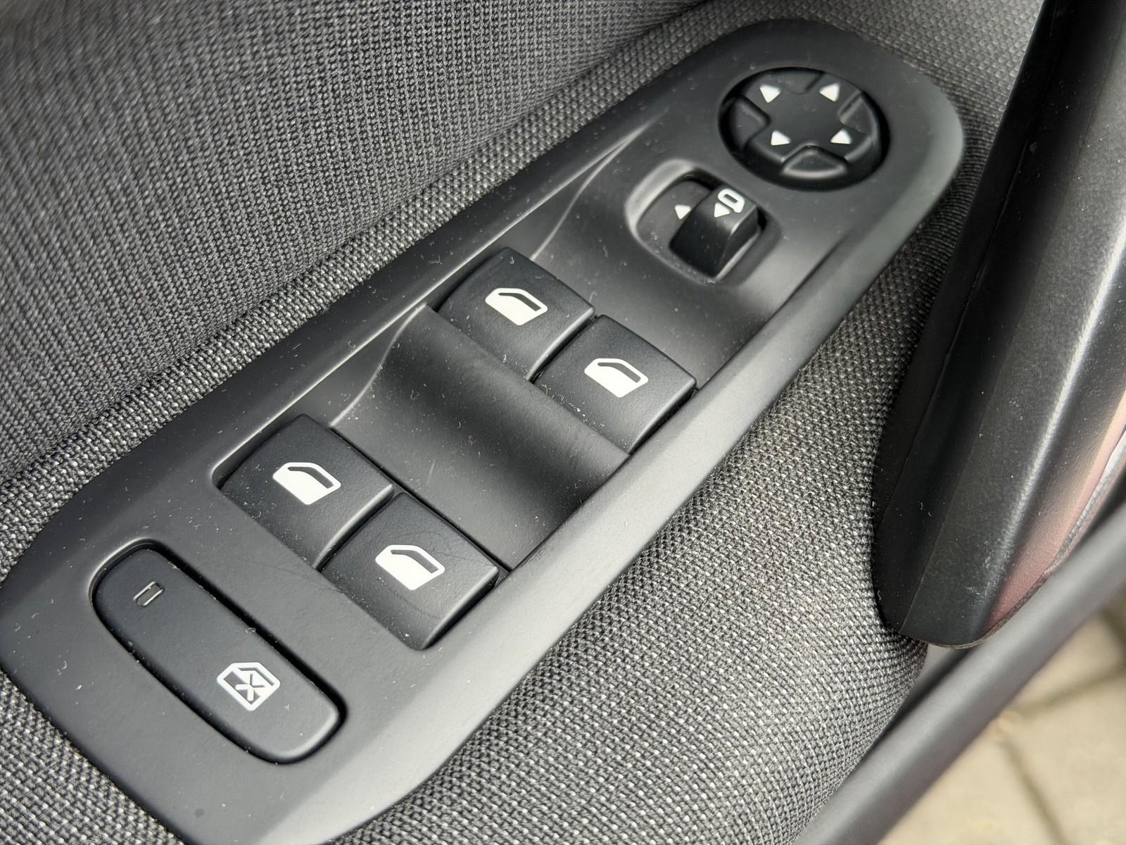 Peugeot 308 SW Allure Automatik *Navi*CAM*Full-LED-Paket, миниатюра 14