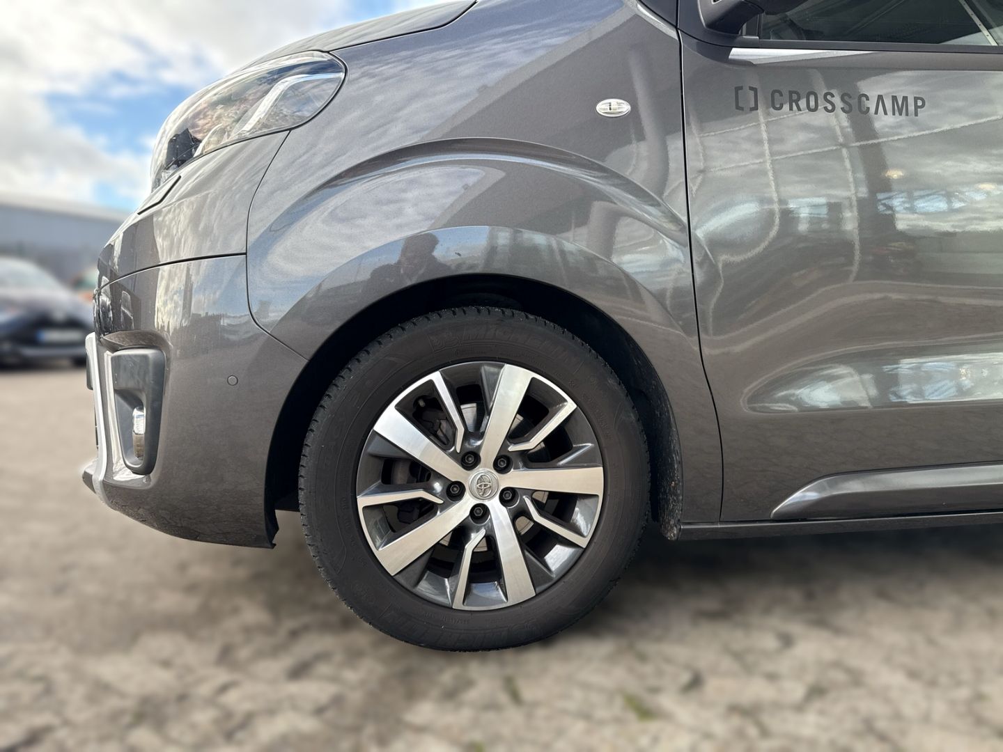 Fahrzeugabbildung Crosscamp Camper Van Flex Faltdach HUD StandHZG AHK-abnehm