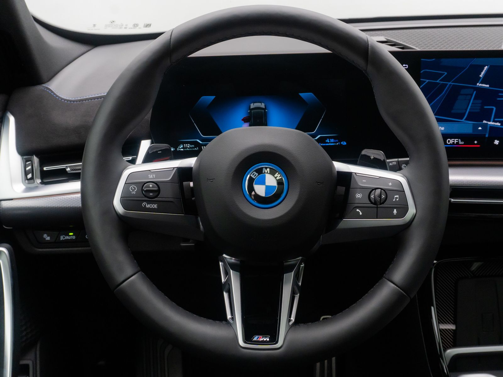 Fahrzeugabbildung BMW X1 xD25e M Sport H/K Kamera Panorama DAB Memory