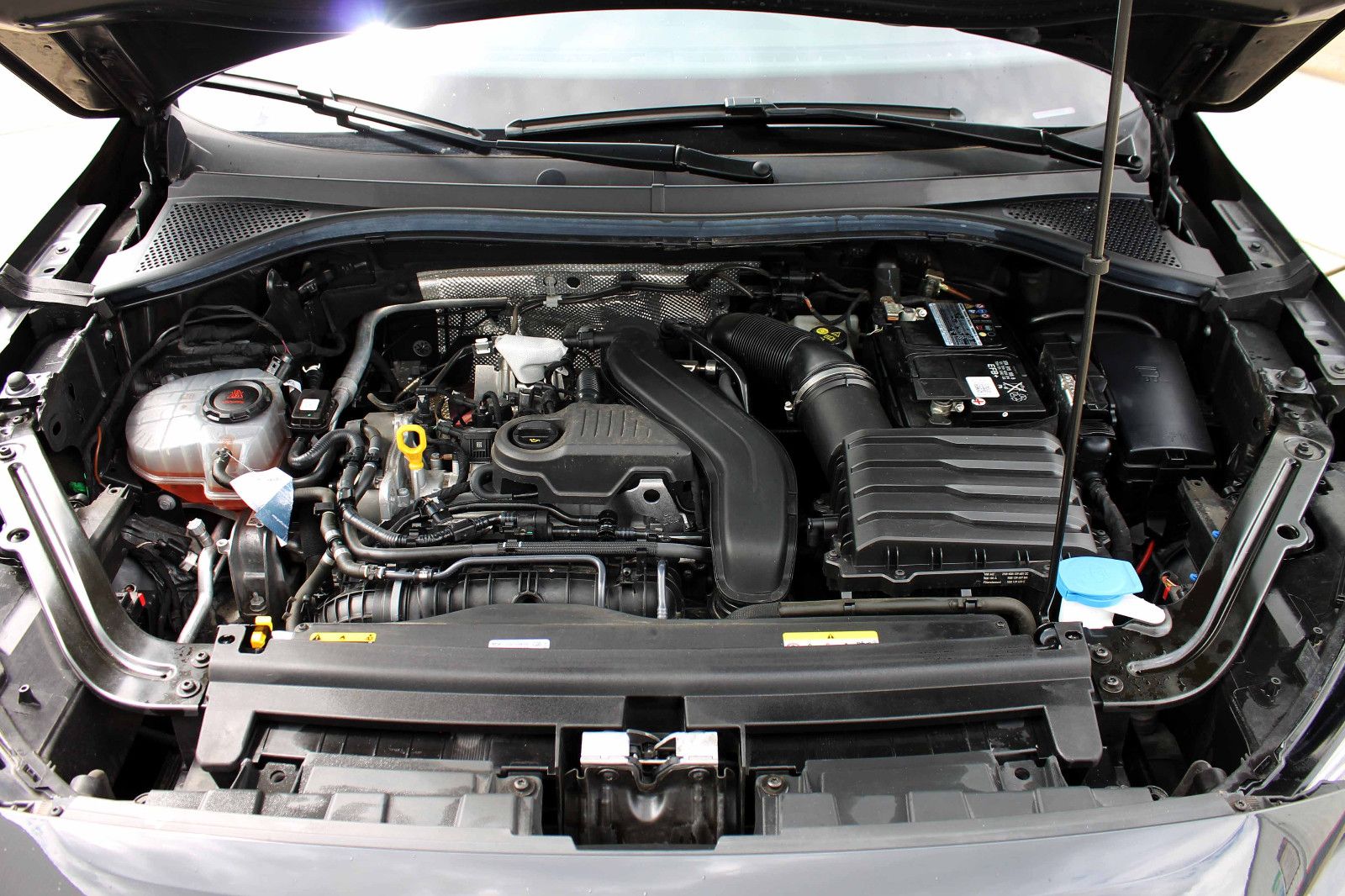 Fahrzeugabbildung SEAT Tarraco Xperience 1.5 TSI DSG 7-Stz ACC PDC KAM