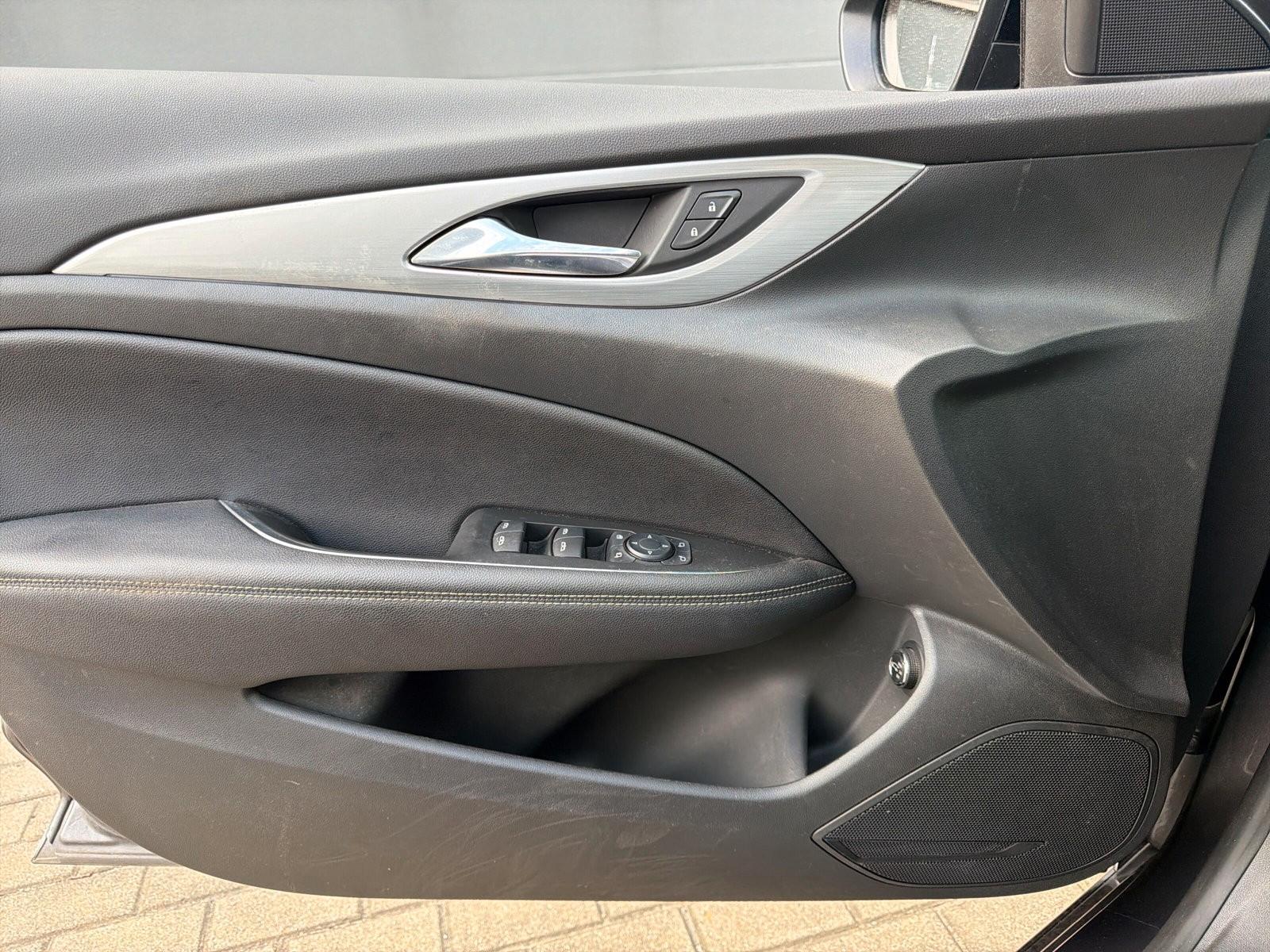 Opel Insignia B Sports Tourer GSi 4x4 NAVI/ILUX/ALCAN