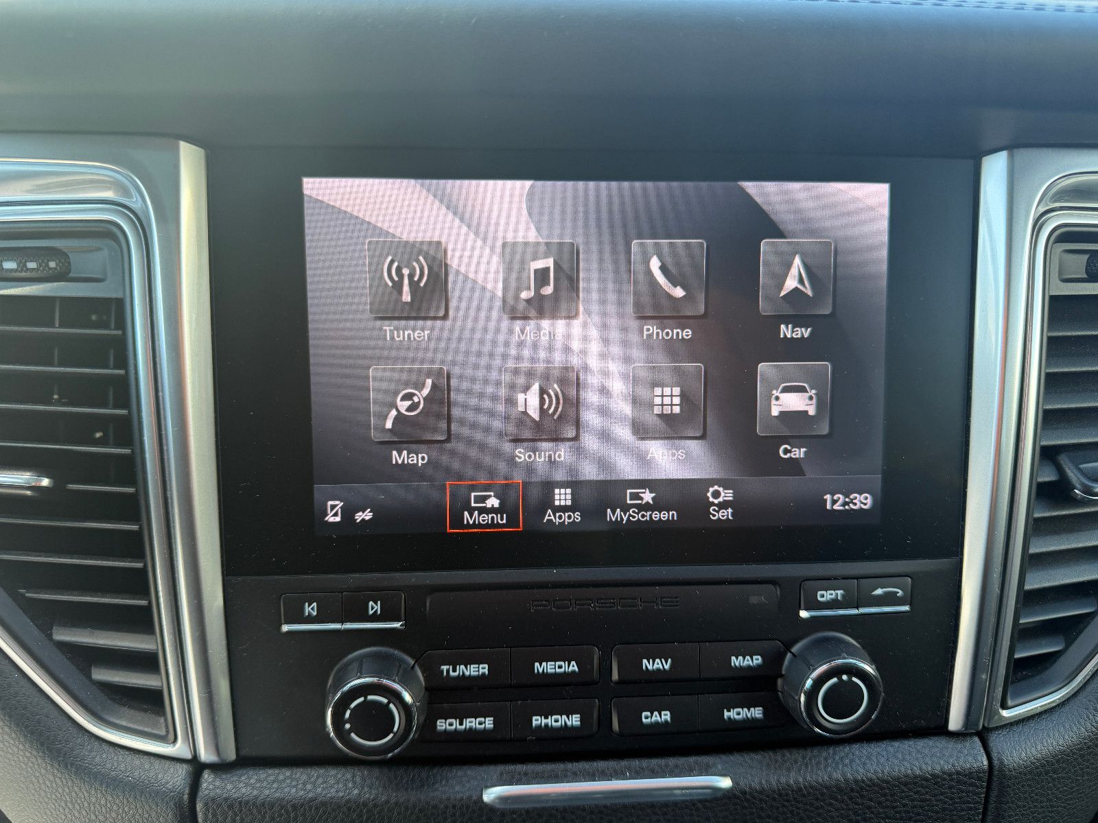 Fahrzeugabbildung Porsche Macan S Diesel/PANO/APPLE/NAVI/PDC/TEMPOMAT/SHZ