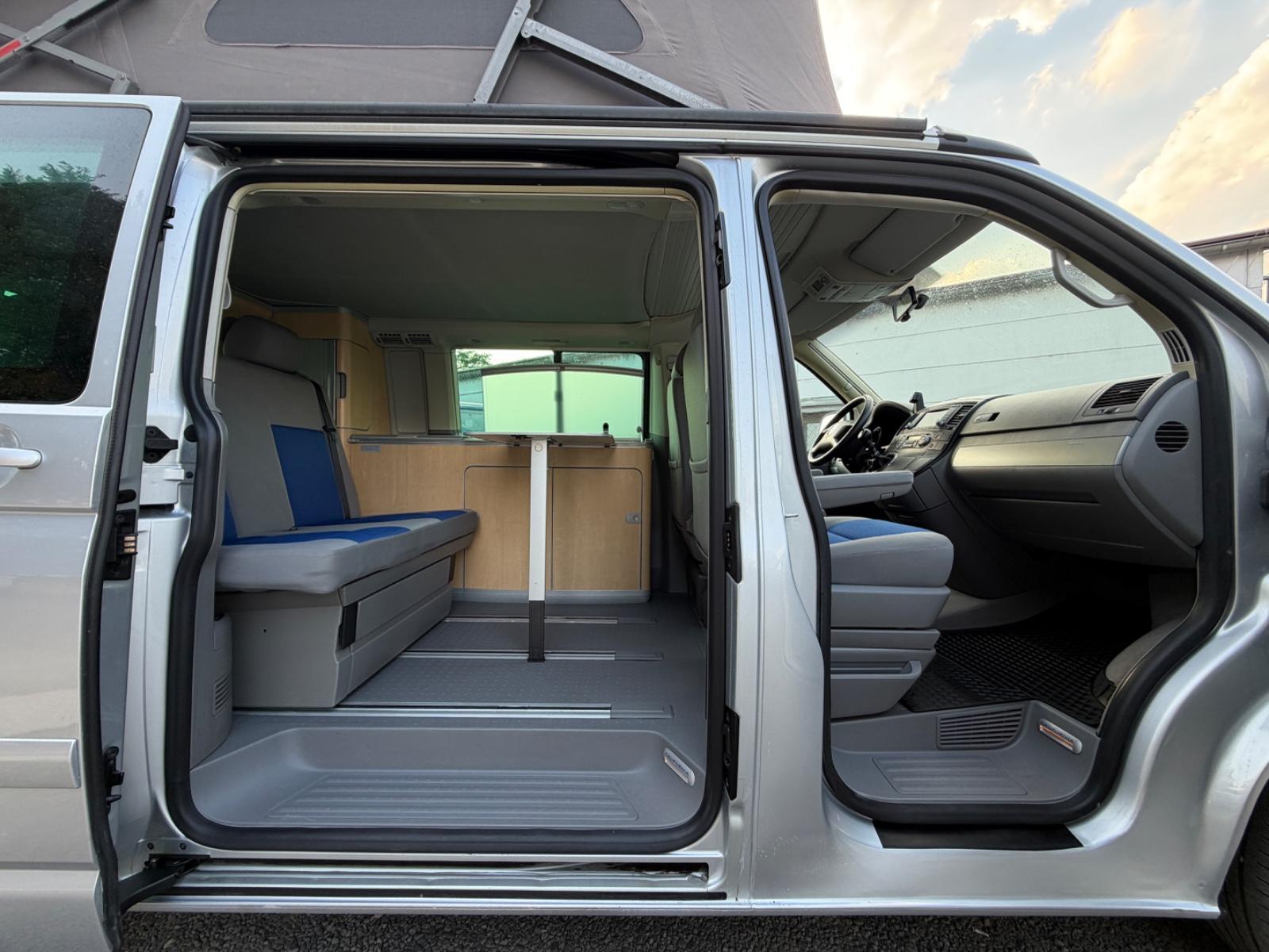 VOLKSWAGEN T5 CALIFORNIA COMFORTLINE 2.5 TDI 174ch BVM Sièges chauffants Toit relevable