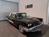 Ford Thunderbird Hardtop - Ford Thunderbird mit Benzin-Antrieb