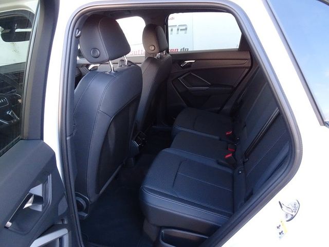 Q3 40 TFSI S Line business quattro