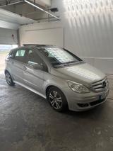 Mercedes-Benz B 170 -Automatik, guter Zustand, wenig km  - Mercedes B 170 mit Schiebedach