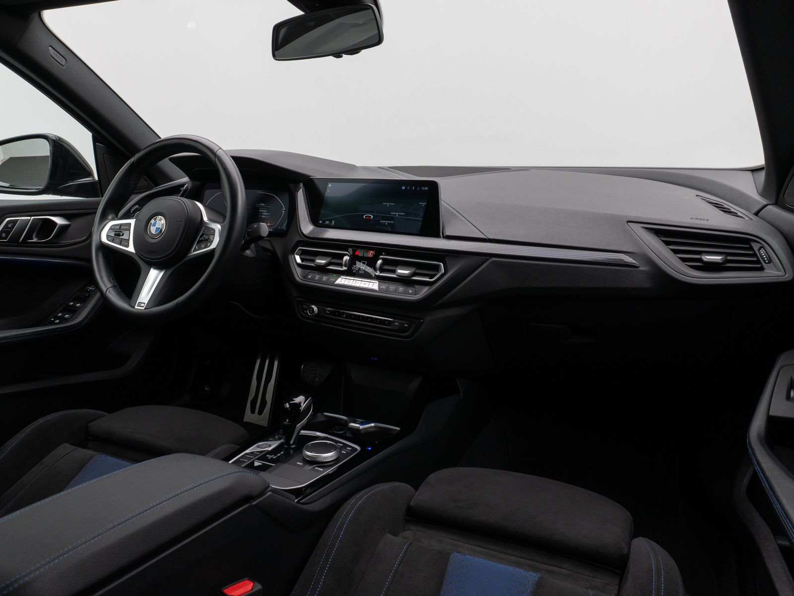 Fahrzeugabbildung BMW 220i Gran Coupé M Sport Kamera DAB HiFi 19Zoll