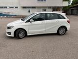 Mercedes-Benz MERCEDES B 180 BLUE EFFICIENCY SPORT - Mercedes-Benz B 180 Gebrauchtwagen in Freiburg