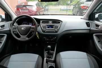 Fahrzeugabbildung Hyundai i20 Select aus 1. Hand