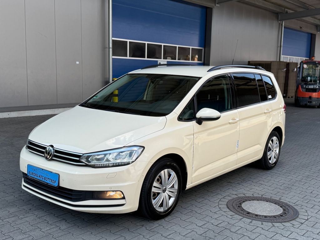 Image of Volkswagen Touran