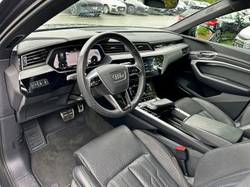Audi Q8 e-tron - 10