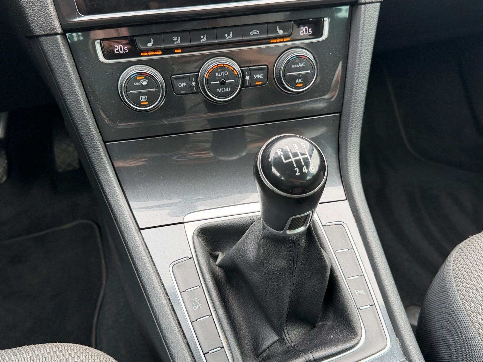 Volkswagen Golf VII Lim+Kamera+Carplay+AHK+