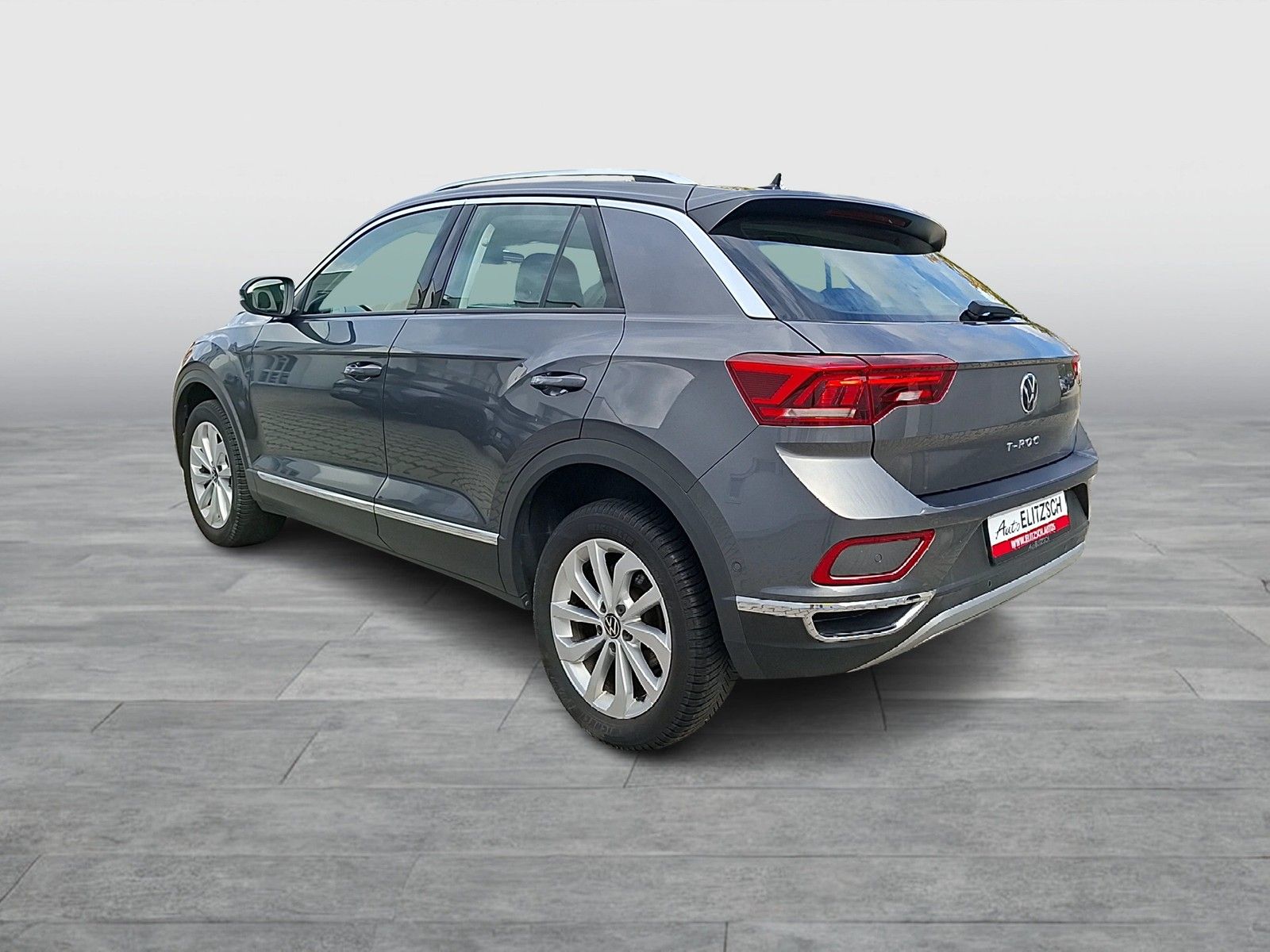 Fahrzeugabbildung Volkswagen T-Roc TSI Style DSG LEDplus Navi AID ACC RFK SH
