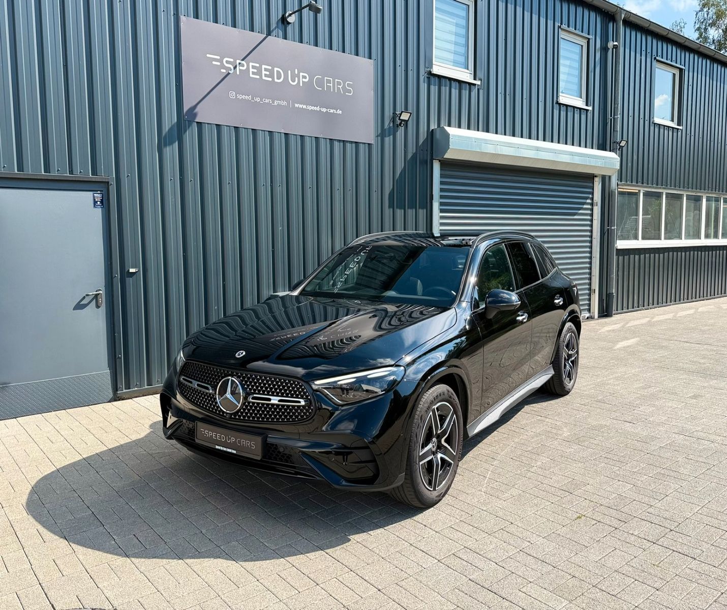 MERCEDES-BENZ GLC 220d 4Matic AMG Night Panorama AHK Burmester